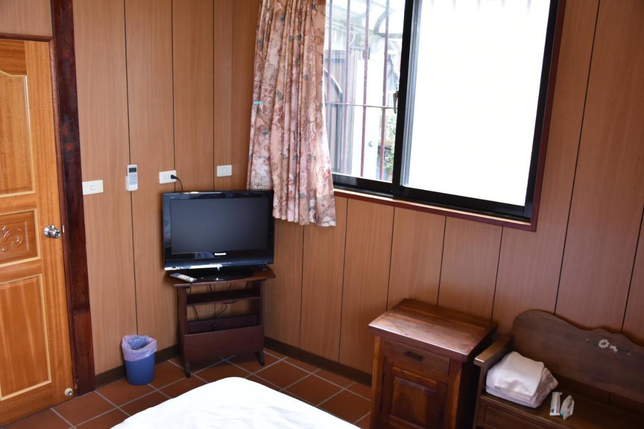 Shi-Jia B&B Jiufen Bagian luar foto